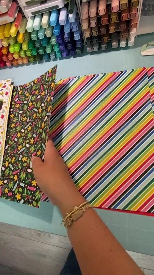 Ein Einblick in das wunderbare Papierset aus dem Herbst Winter Katalog. Welches an einem Einkauf ab 200€ erhältlich ist. Ich liebe es…. Besonders das pinkfarbene Papier. ☺️ 
Und du?! Was ist dein Favorit?!
☀️
#stsmpinup #dsp #designerpaper #scrapbooking #scrapbookpaper #paperlove #papierliebe #scrapbookingideas 
#paulinespapier